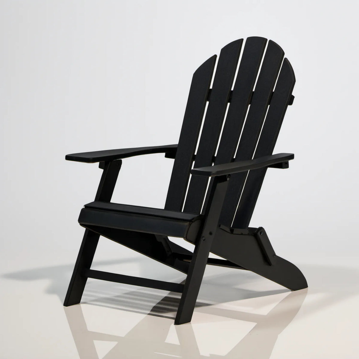 Składane krzesło ogrodowe Adirondack z HDPE, czarne, 78 x 83 x 95 cm